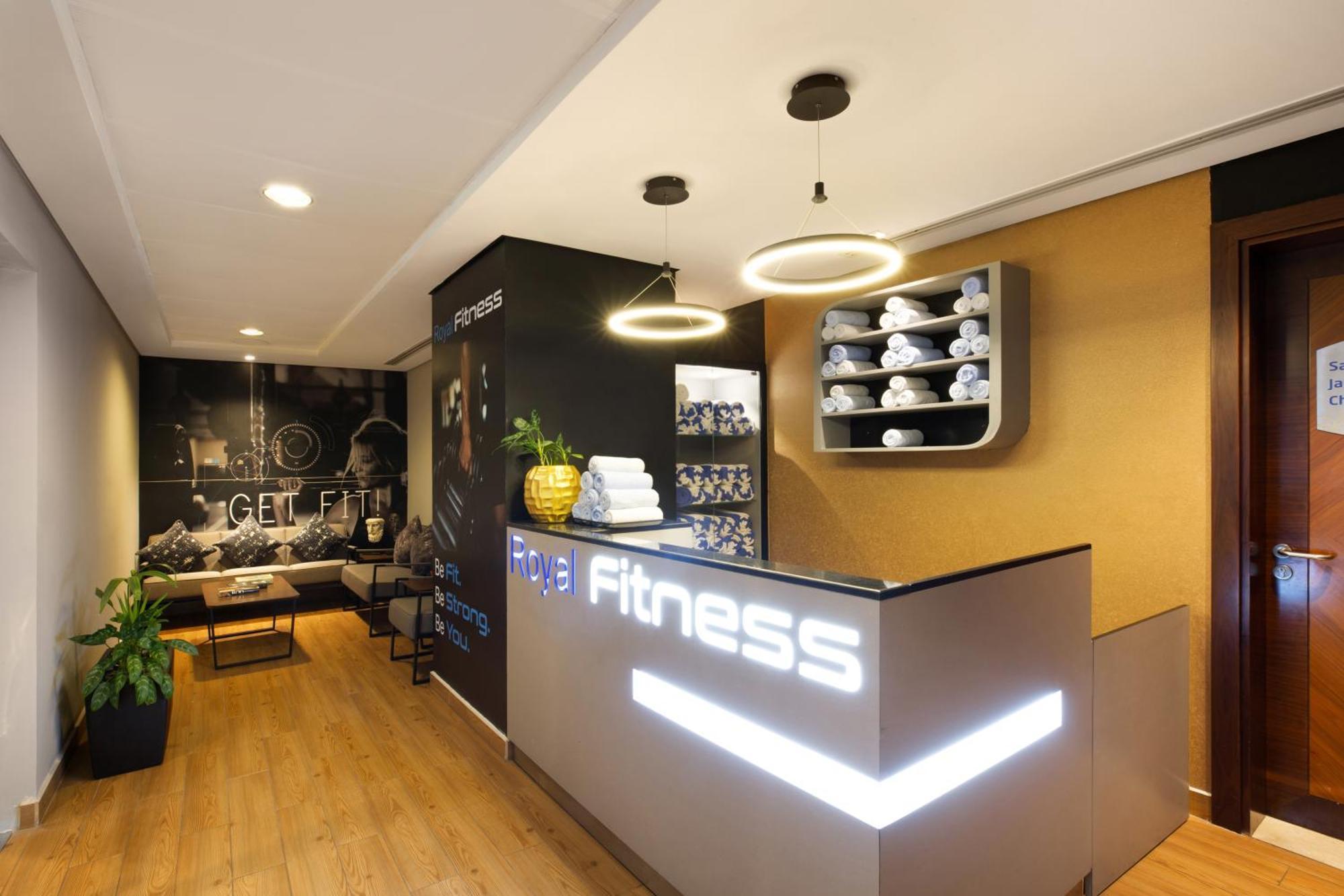 Royal Continental Suites Business Bay Dubai Exterior photo Reception area of a fitness club