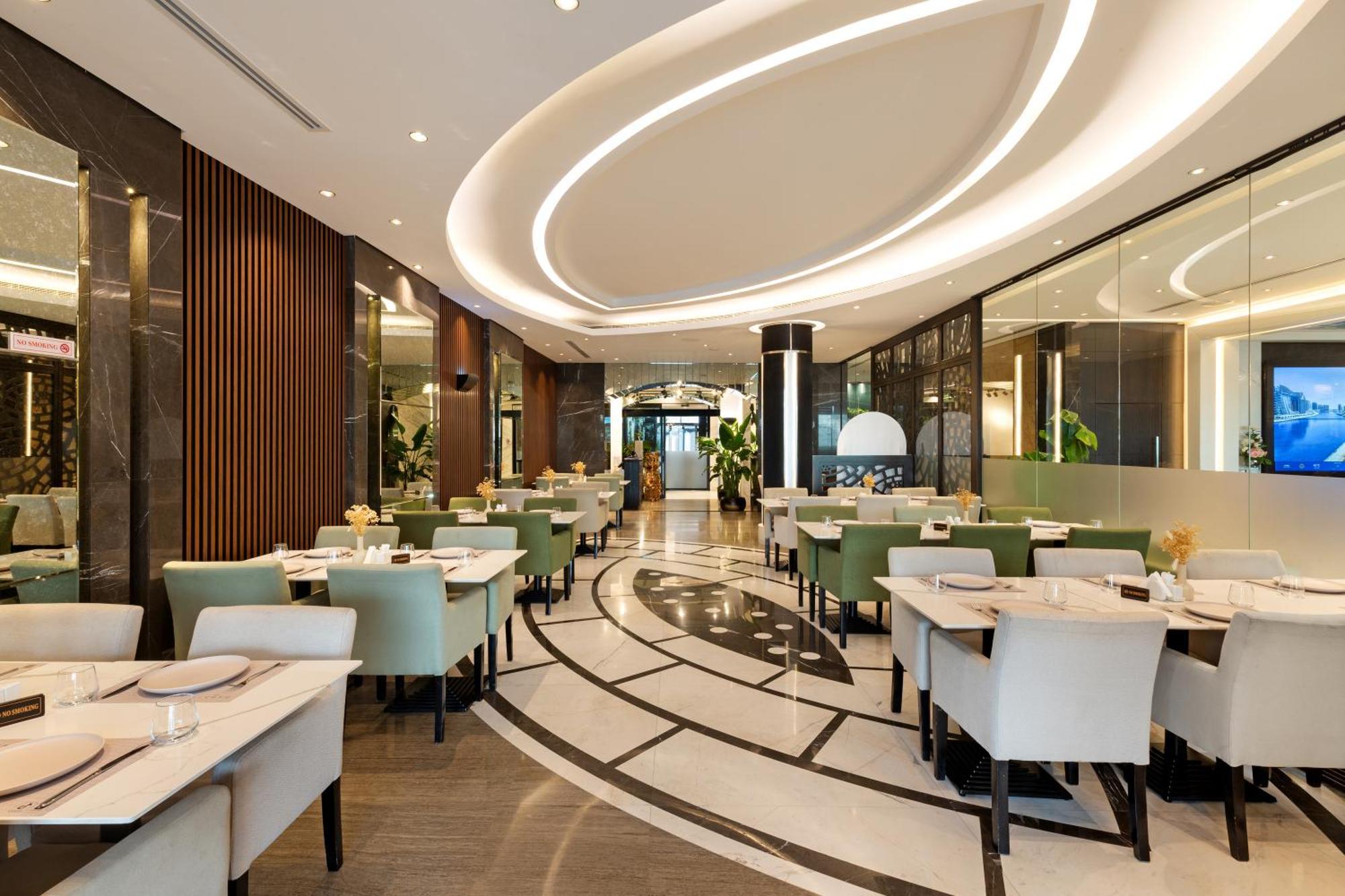 Royal Continental Suites Business Bay Dubai Exterior photo The restaurant